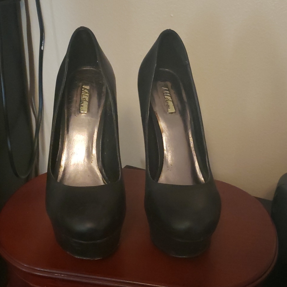 WILDPAIR Black Heels